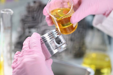PAO vs Conventional Base Oil The Synthetic Showdown