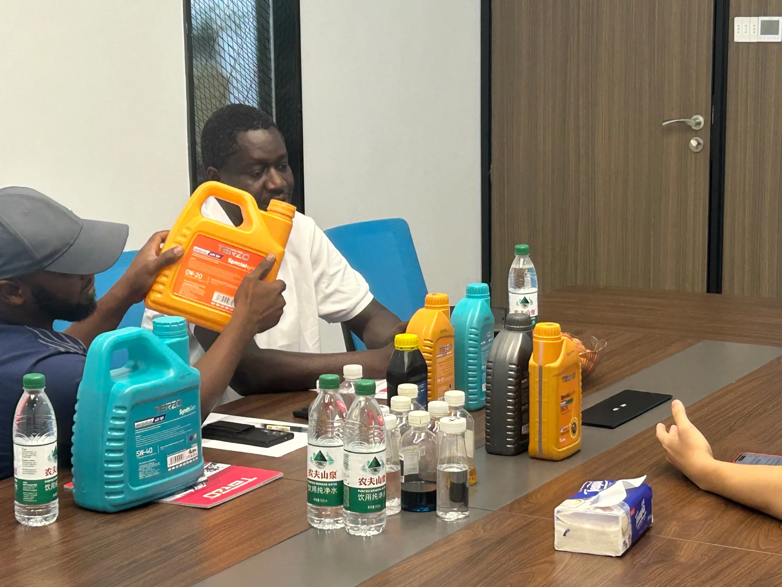 Terzo Lubricants Strikes a Chord with Senegal Partnership 2 Senegalese team walked away with a hefty order of 5W-30 and 5W-40 gasoline engine oils, plus 15W-40 diesel engine oil