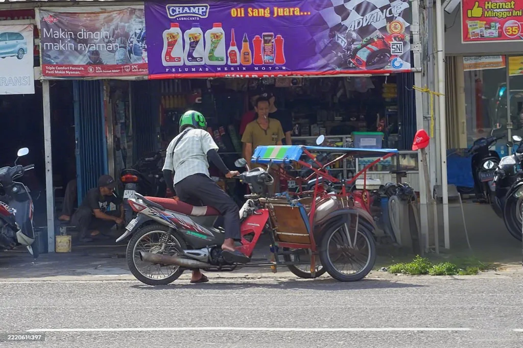 Motorcycle Oil Demand Trends in ASEAN Countries 2 Core Demand Drivers Behind Motorcycle Oil Consumption in ASEAN_