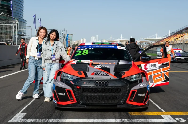 TERZO motorsport team completing a race weekend